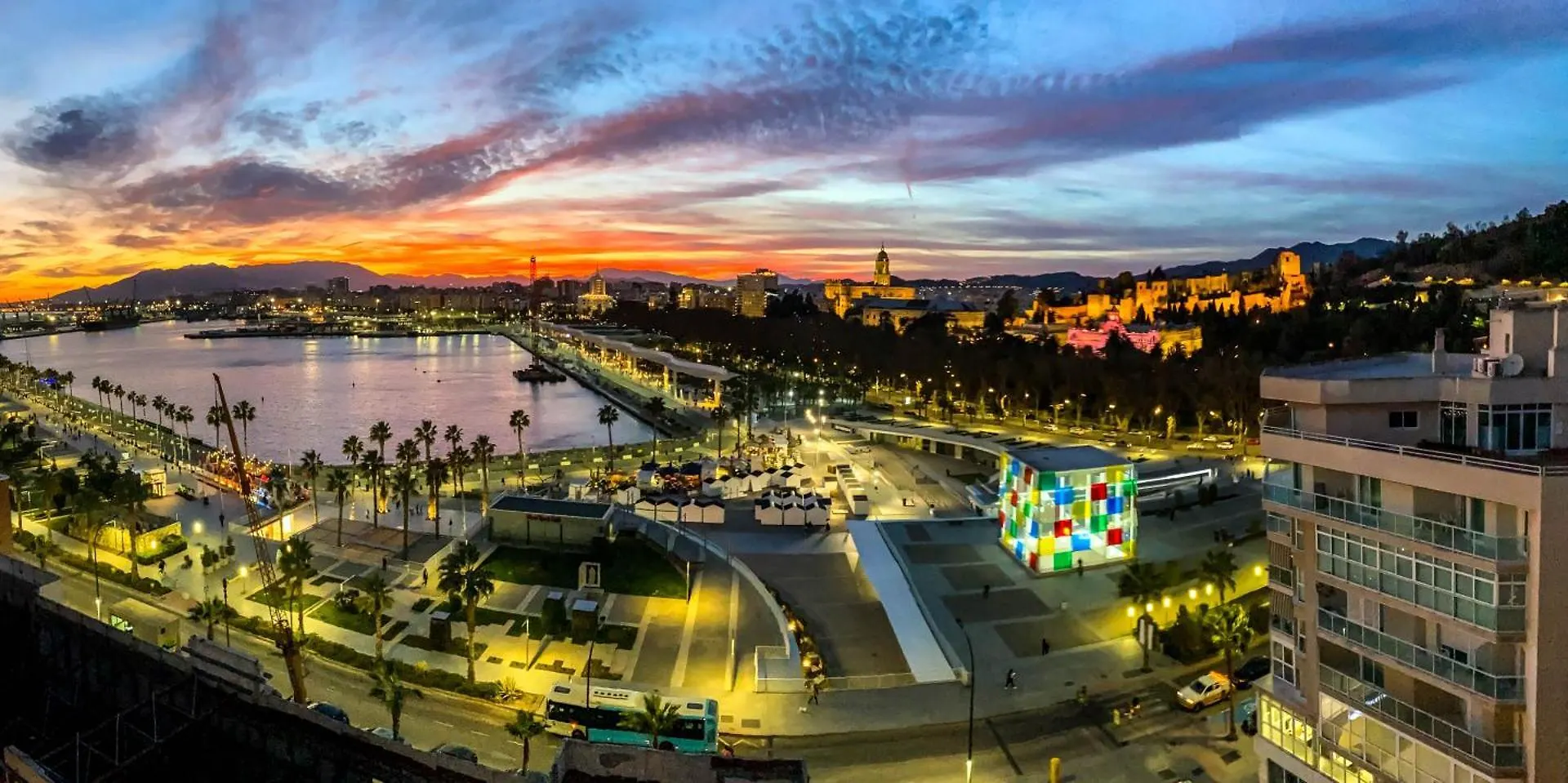 Xpce Muelle 1 Apartment Malaga