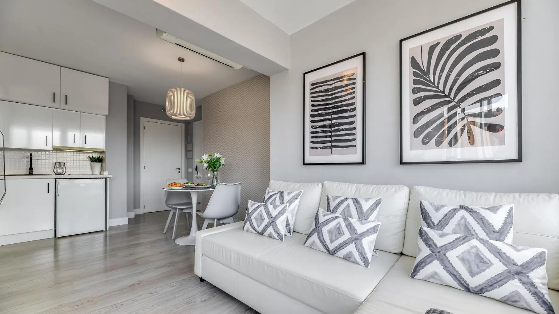 Xpce Muelle 1 Apartment Malaga