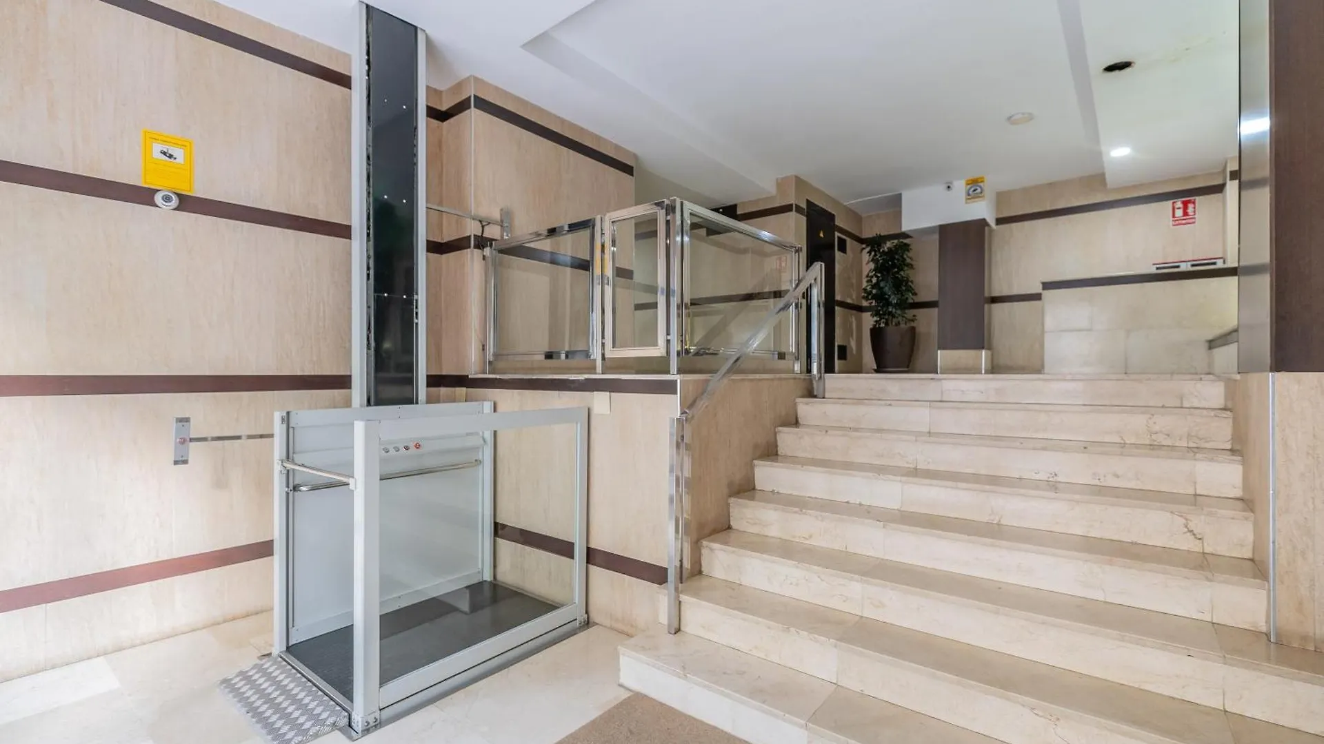 Xpce Muelle 1 Apartment Malaga