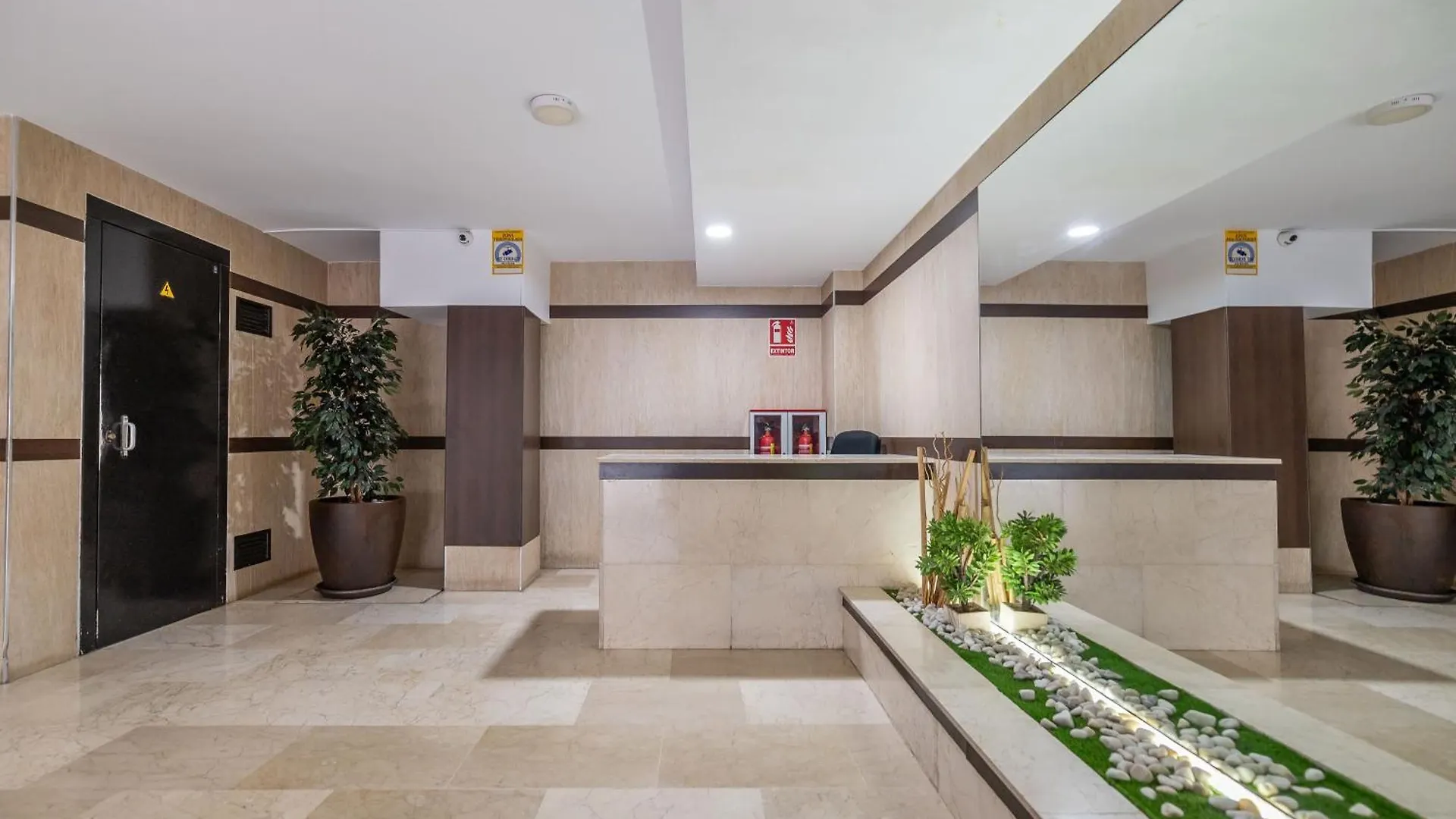 Xpce Muelle 1 Apartment Malaga 0*,  Spain