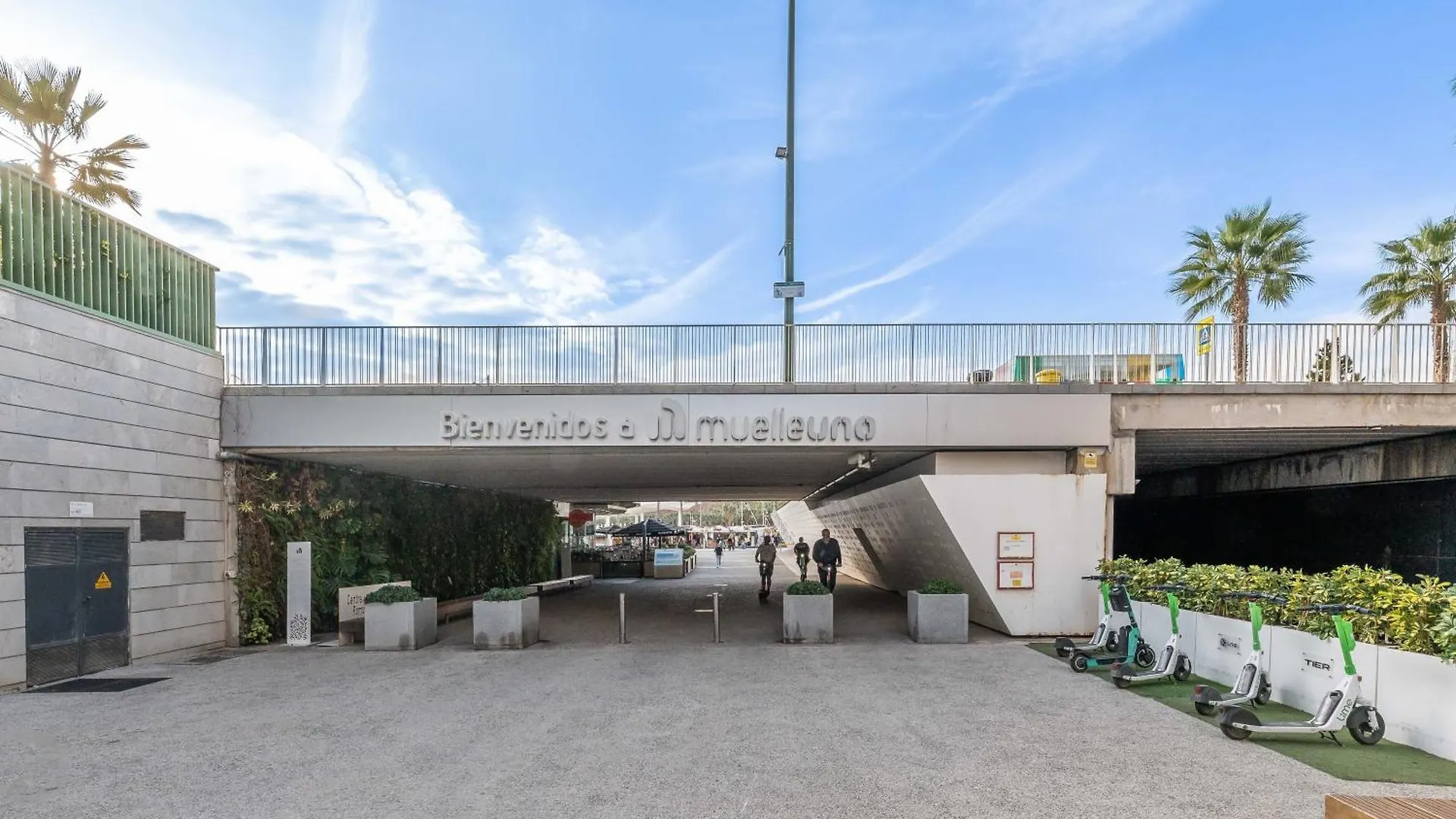 Xpce Muelle 1 Apartment Malaga