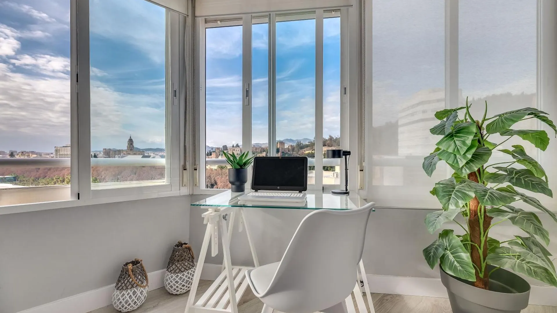 Xpce Muelle 1 Apartment Malaga